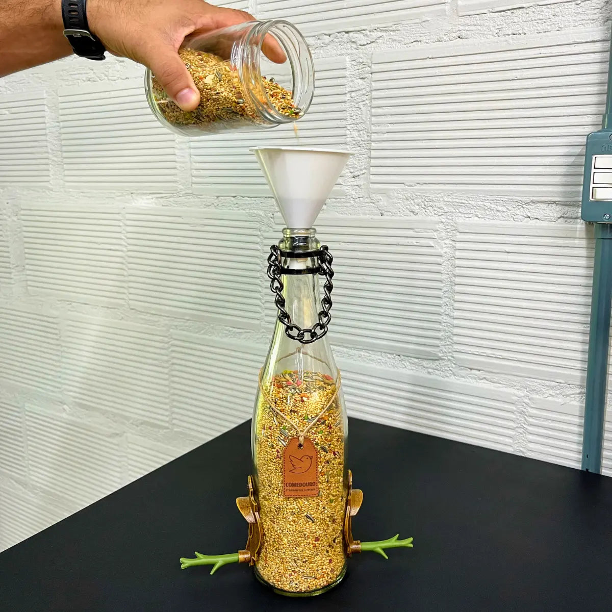 Comedouro Pássaros Livres Champanhe Branca