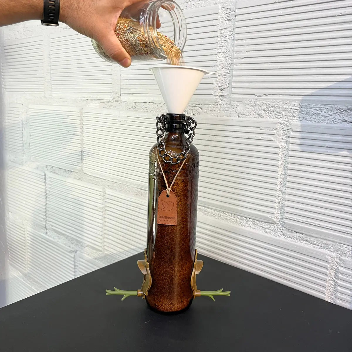 Comedouro Pássaros Livres Velho Barreiro